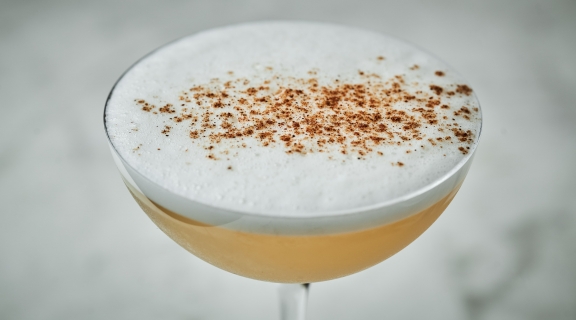 Коктейльный спешл от бренд-амбассадоров SIMPLE