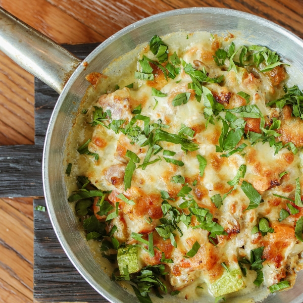 Рагу из индейки со сметаной и овощами