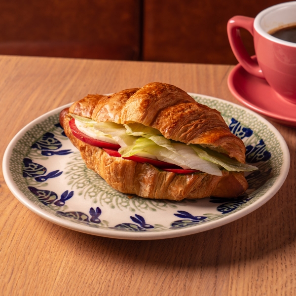 Круассан с Моцареллой и томатами