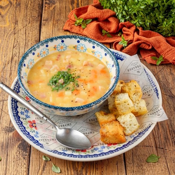 Суп гороховый с копченостями