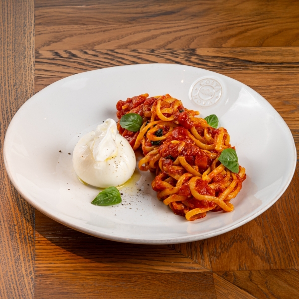 Лингвини аль помодоро с Бурратой