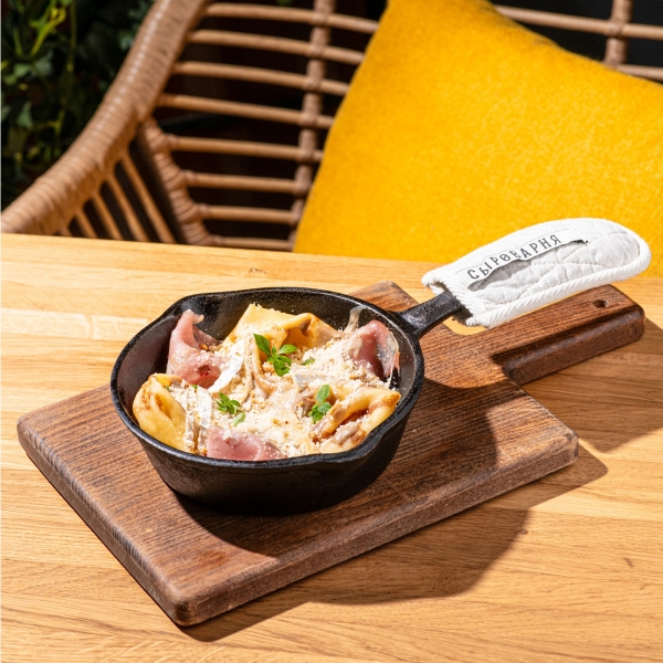 Блины с трюфелем, Мортаделлой и Камамбером