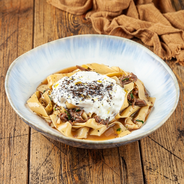 Паппарделле с томленой грудинкой и трюфелем