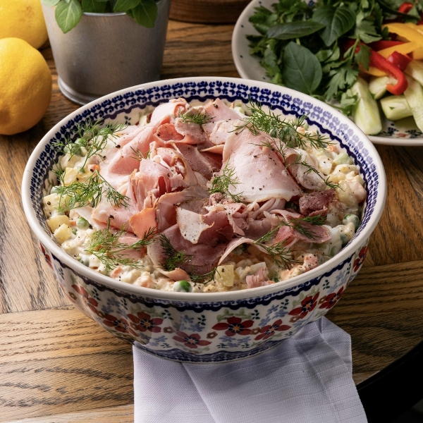 Оливье с тамбовским окороком