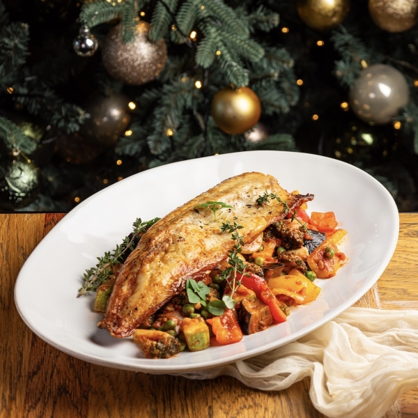 Муксун запеченный с овощами