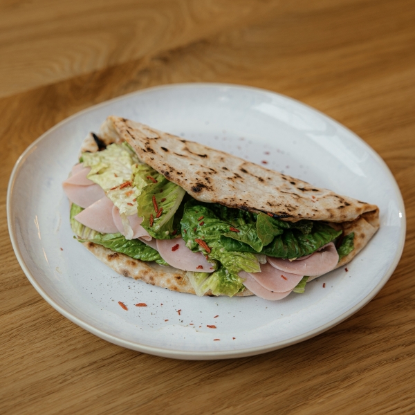 Итальянский сэндвич с ветчиной из индейки