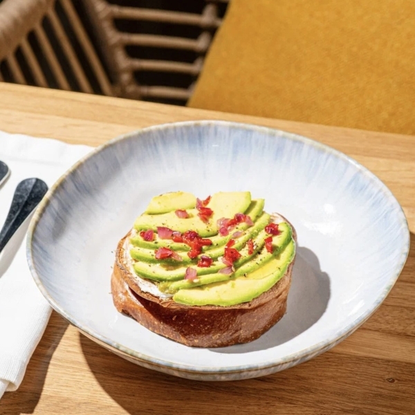 Бриошь с авокадо