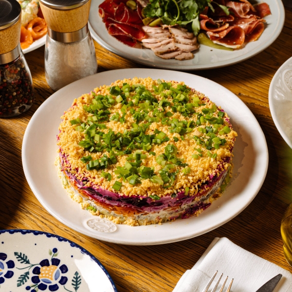 Сельдь под шубой (стеклянная посуда)