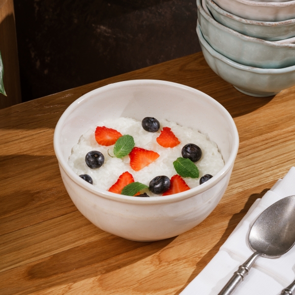 Каша рисовая с сезонными ягодами