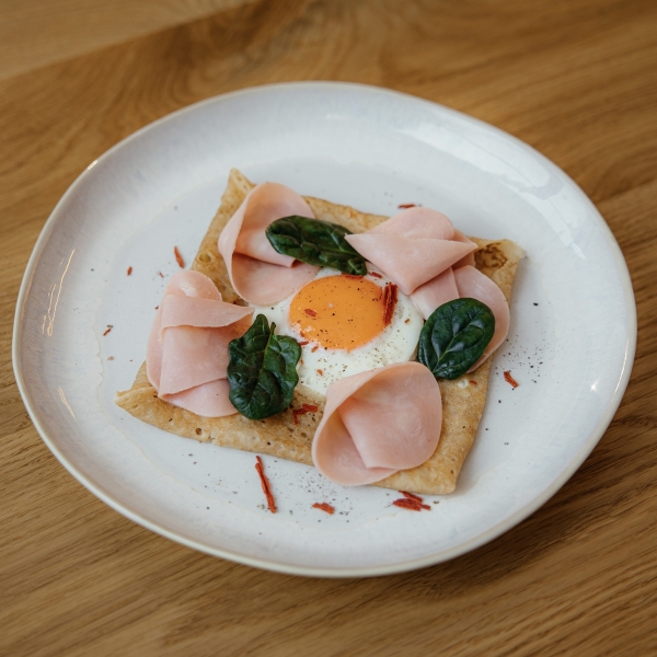 Блин-галета с ветчиной из индейки