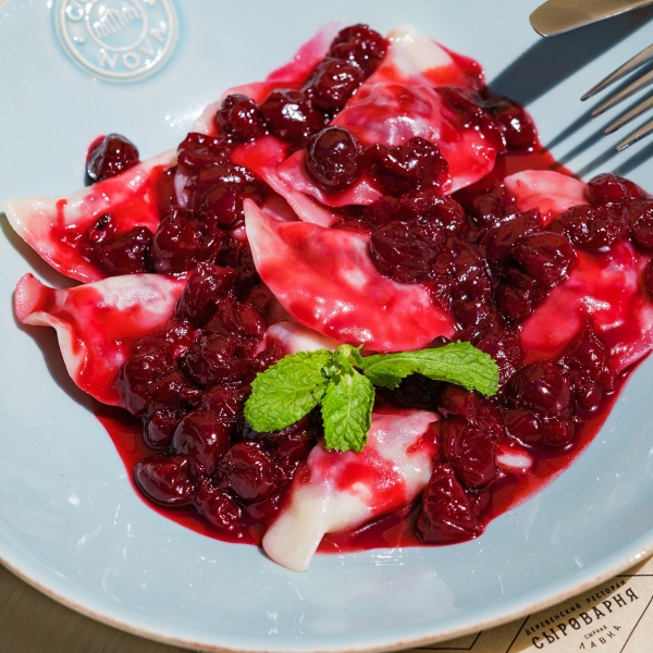 Вареники с вишней