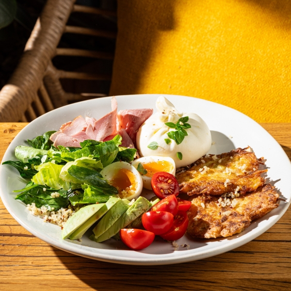 Фермерский завтрак с Бурратой и тамбовским окороком