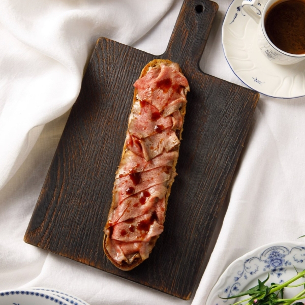 Бутерброд с ростбифом и легким трюфельным кремом