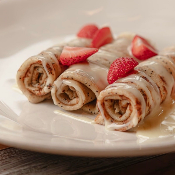 Блины с маком и сгущенным молоком